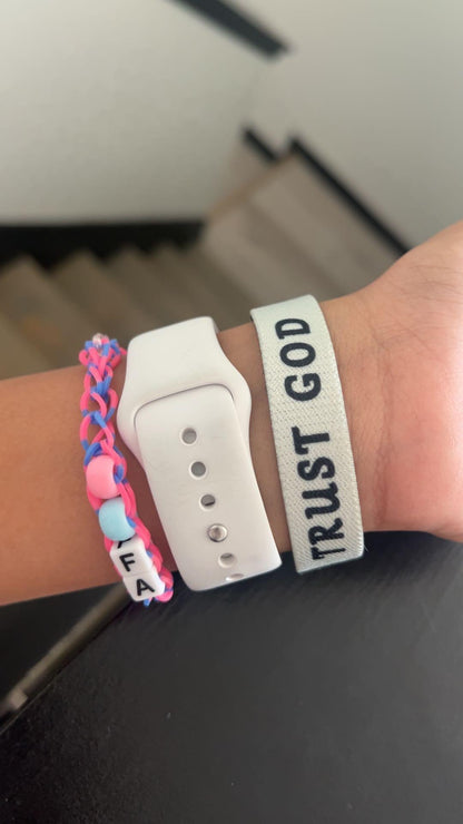 daily bible verse bracelet-Trust God - ewopt&yappy